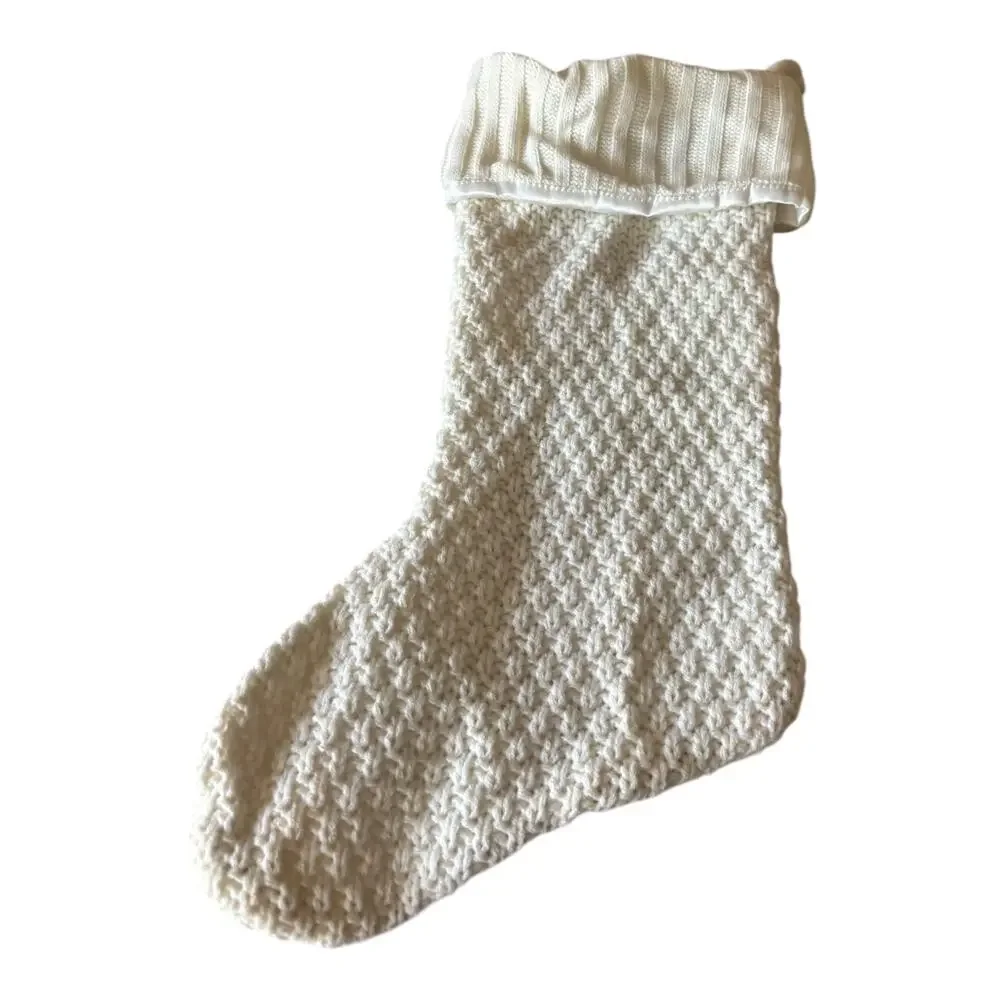 Wondershop Monogram Stocking White Knit R Letter